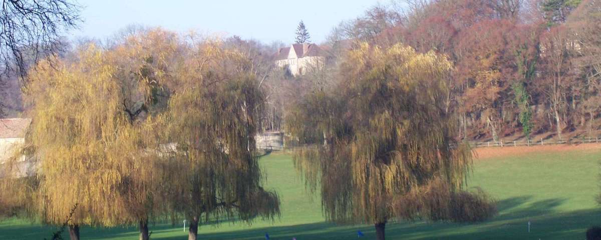 Villarceaux - Across practice grounds towards the Domaine (2)