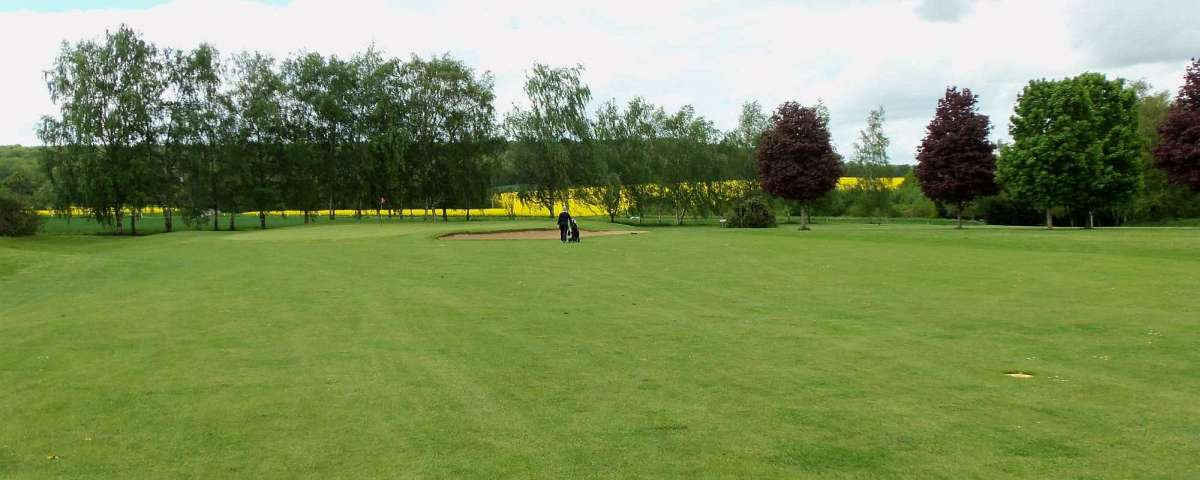 Villarceaux - 15th Green from 50m out